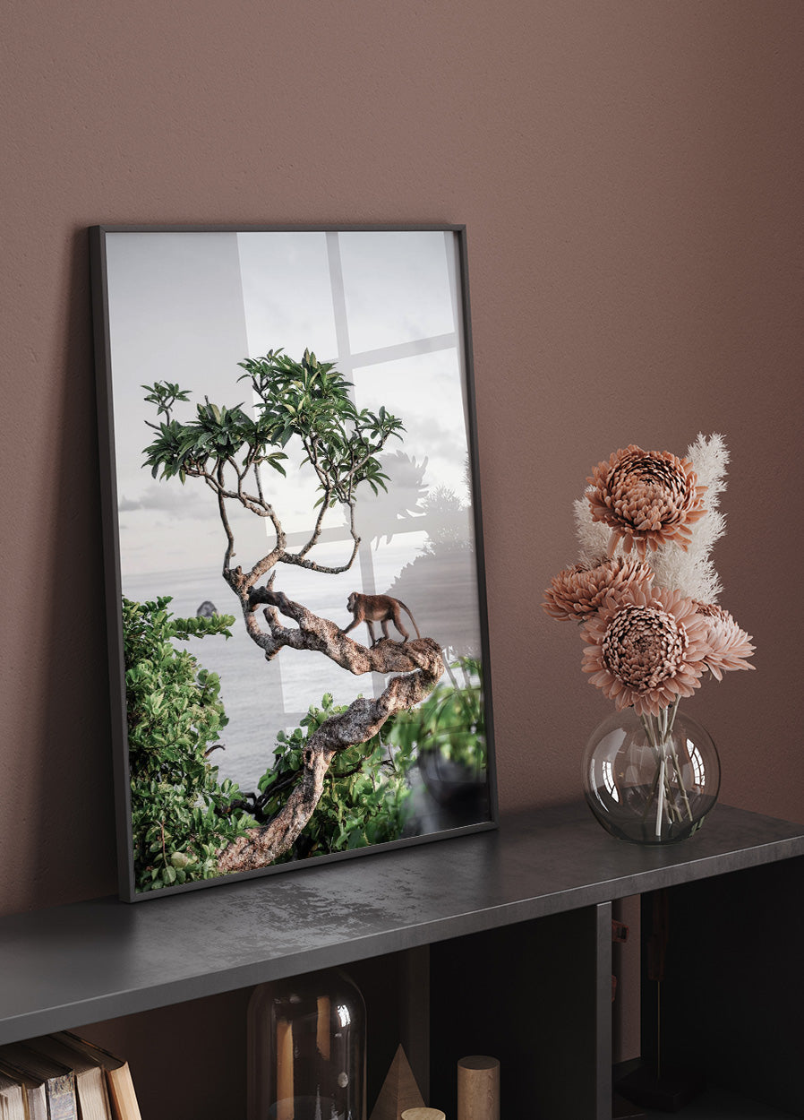Affe im Baum Poster - Posterbox.dk