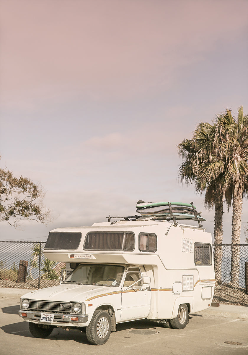 Oldtimer-Wohnmobil geparkt