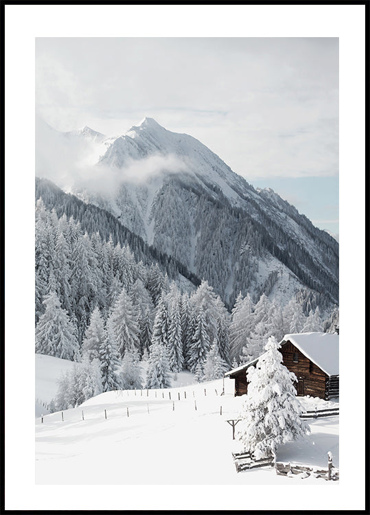 Verschneite Hütte in den Alpen Poster - Posterbox.dk