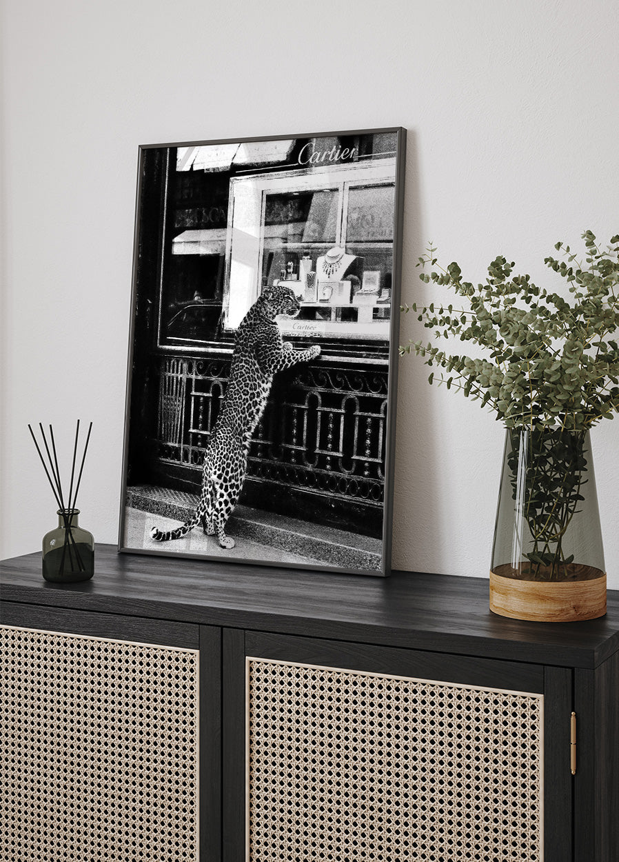 Panther im Juweliergeschäft Poster - Posterbox.dk