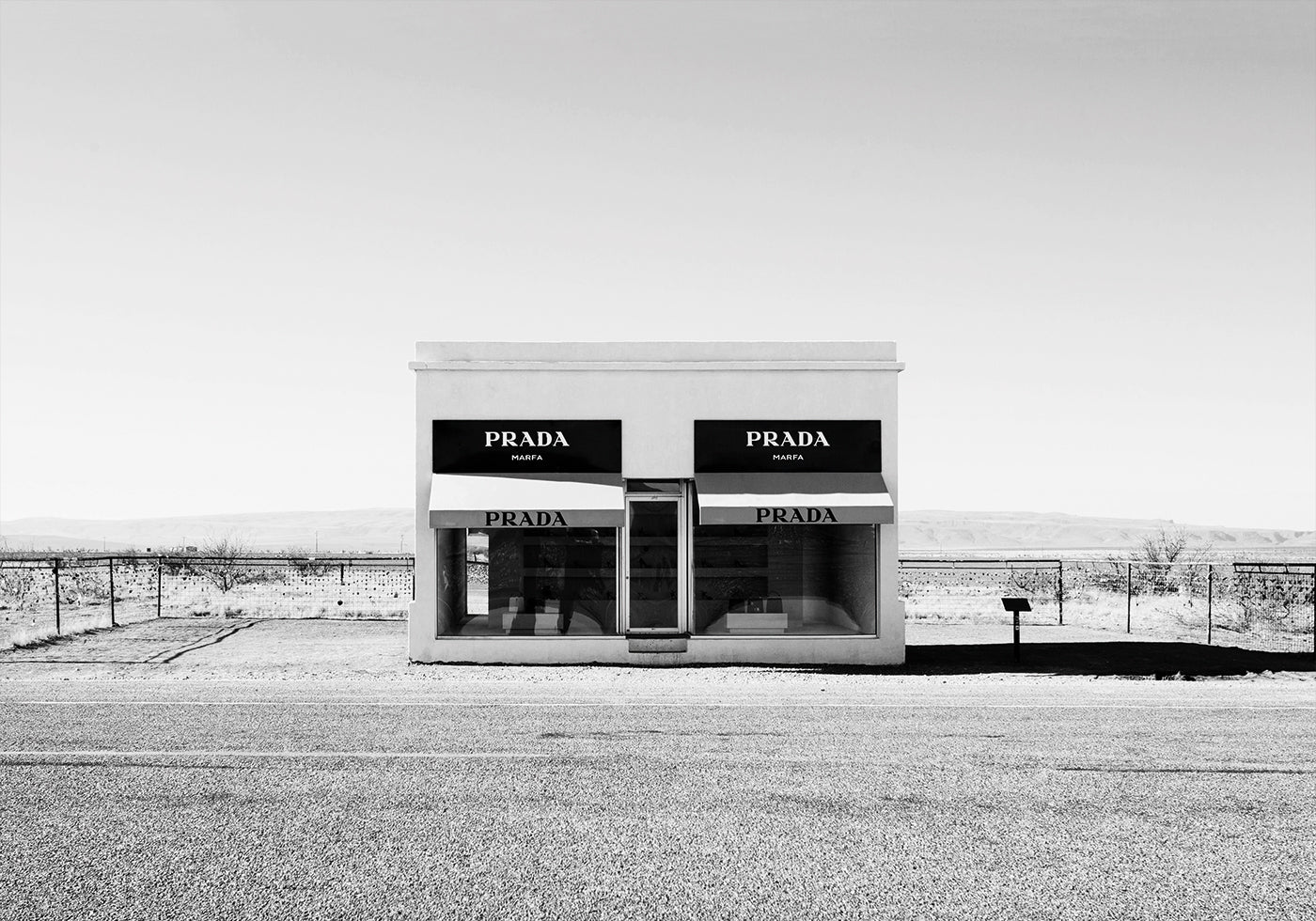 Prada Marfa Texas B&W Poster - Posterbox.dk