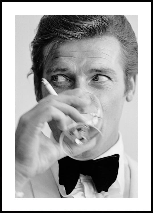 Roger Moore Poster - Posterbox.dk