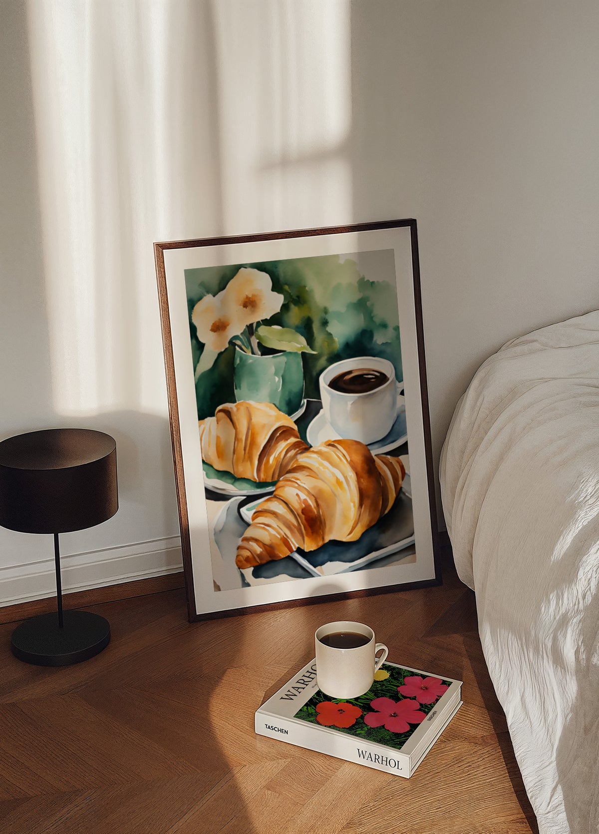 Frische Croissants und Kaffee