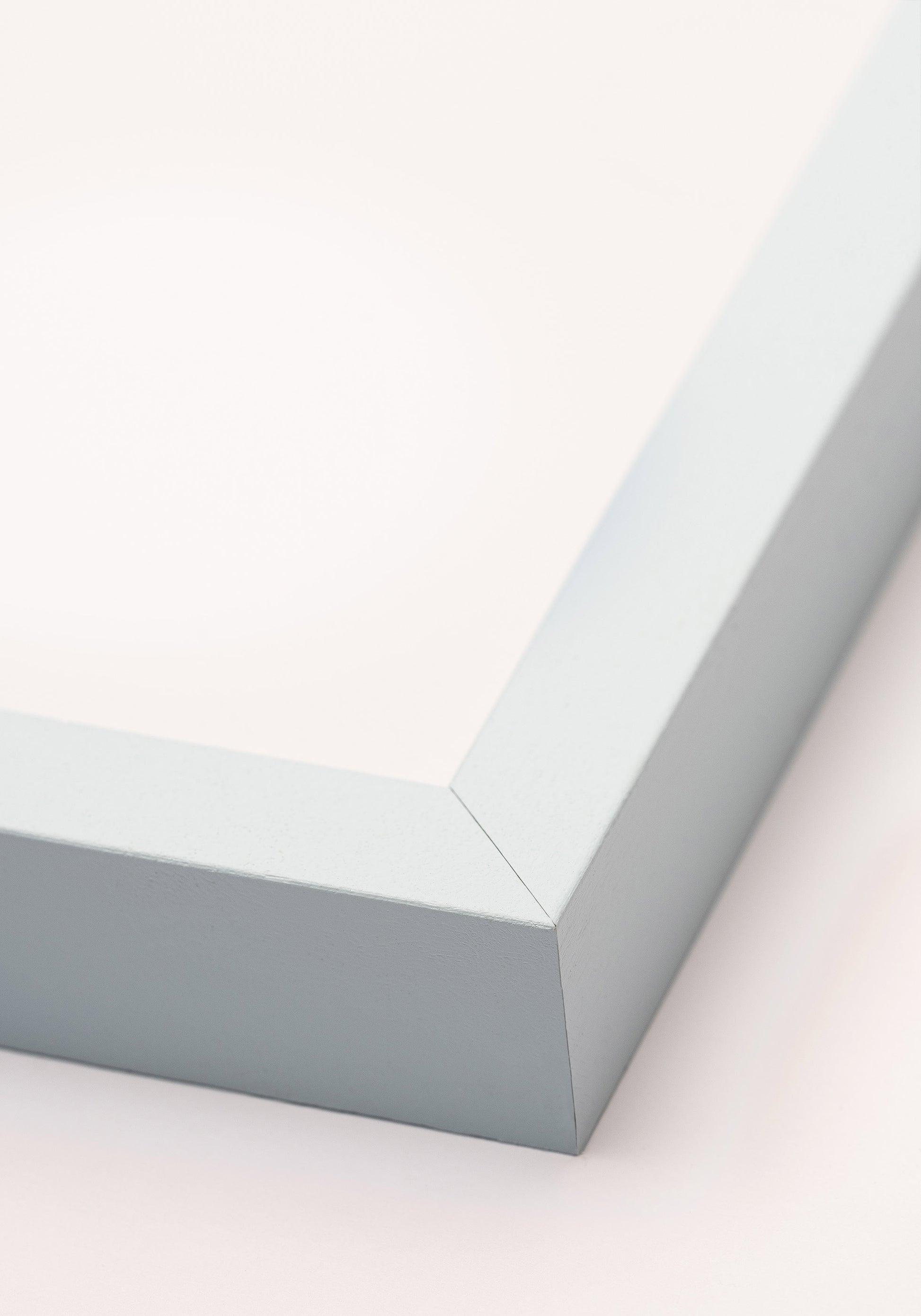 Hellblauer Holzrahmen - Posterbox.dk