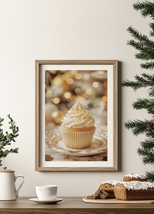 ein Bild eines Cupcakes auf einem Tisch