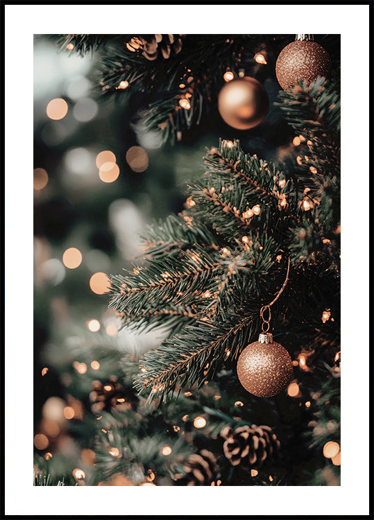 Weihnachtsbaum mit goldenen Lichtern Poster - Posterbox.dk