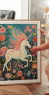 Magisches Einhorn in Blumenwiese Poster - Posterbox.dk