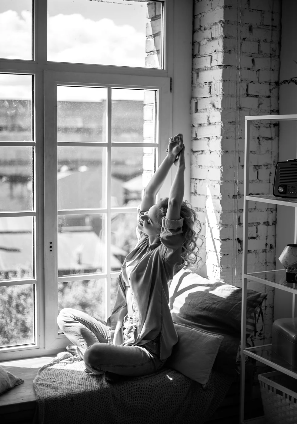 Poster „Morgenentspannung am Fenster“ - Posterbox.dk