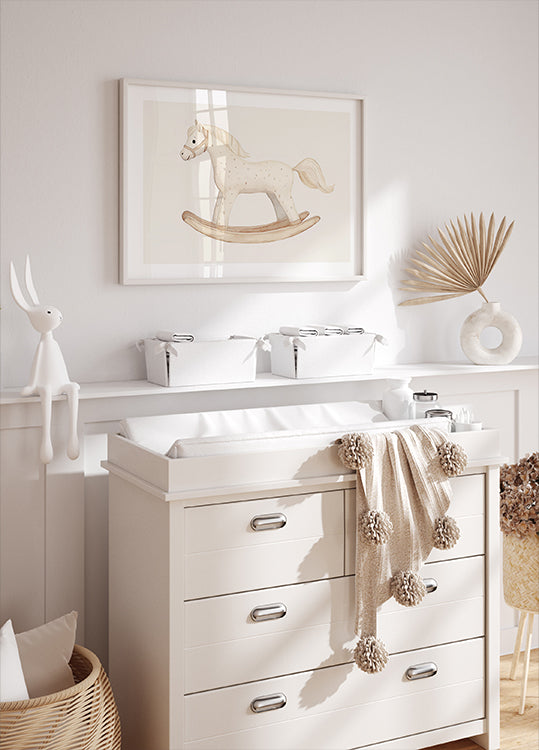 Schaukelpferd, Vintage-Spielzeug, minimalistisches Kinderzimmer-Wandkunst-Poster – Posterbox.dk