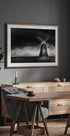 Die dunkle Mühle im Schwarzweiß-Poster - Posterbox.dk