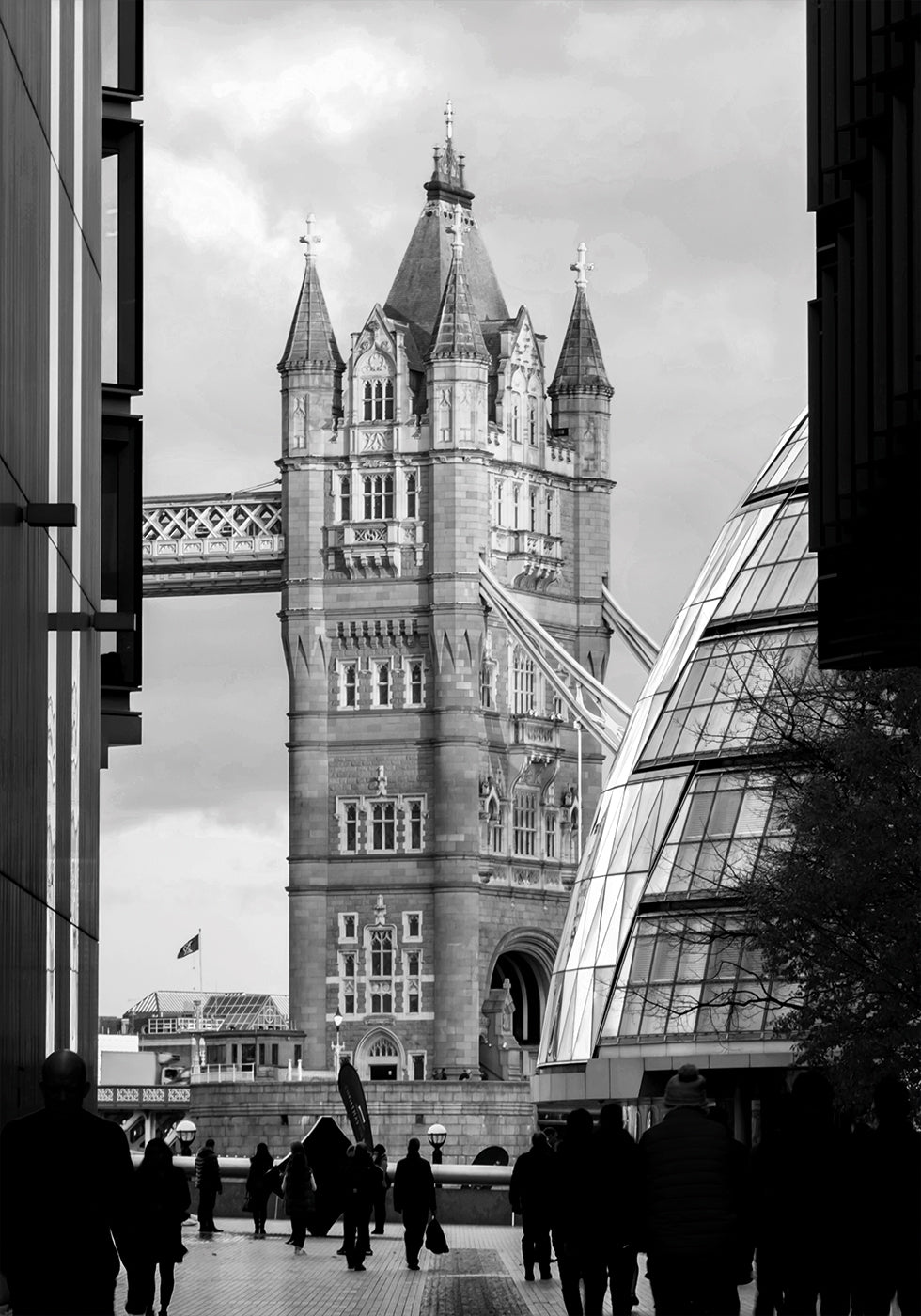 Tower Bridge-Nahaufnahme-Perspektive-Poster - Posterbox.dk
