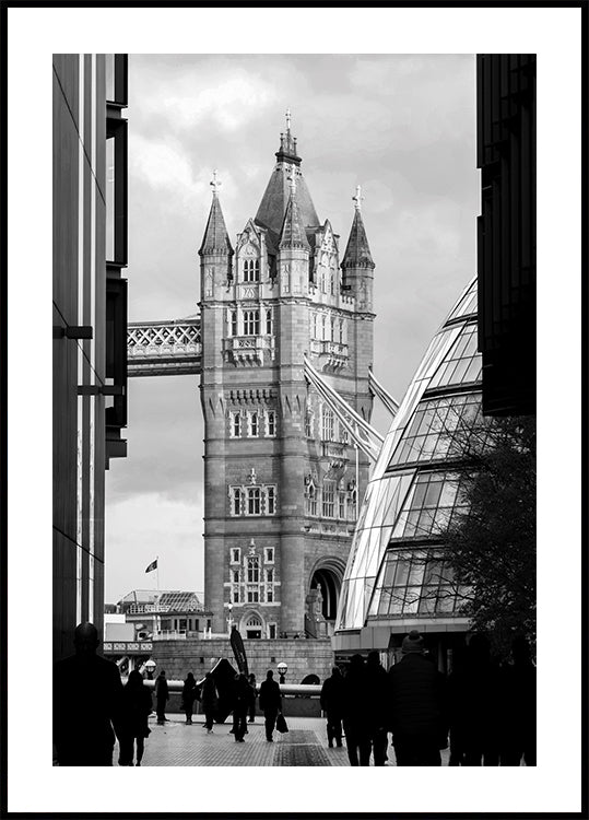 Tower Bridge-Nahaufnahme-Perspektive-Poster - Posterbox.dk