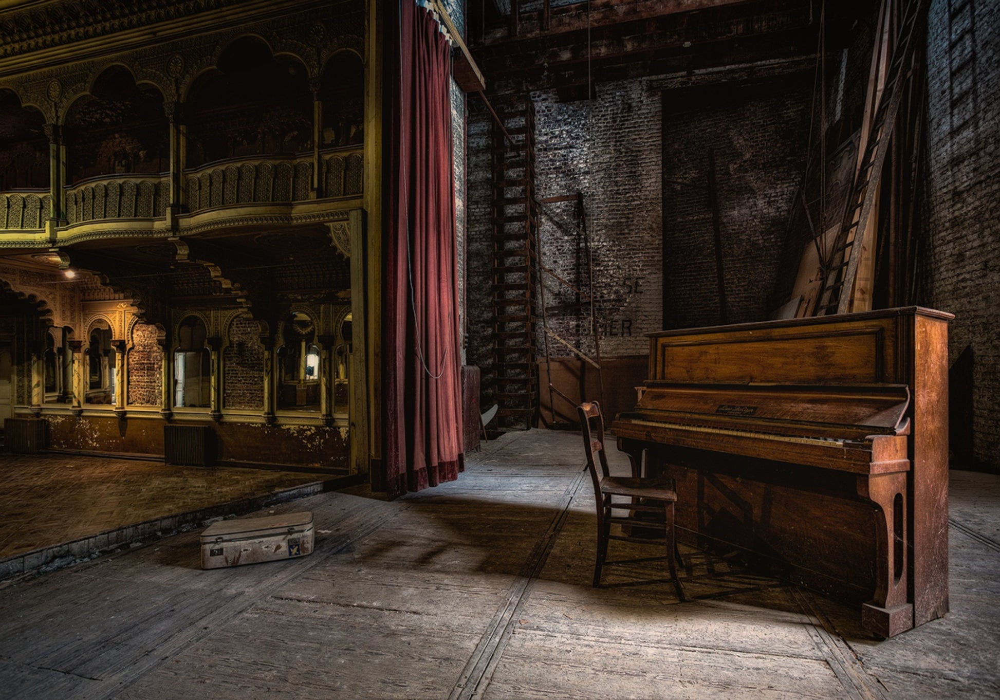 Verlassenes Theaterklavier