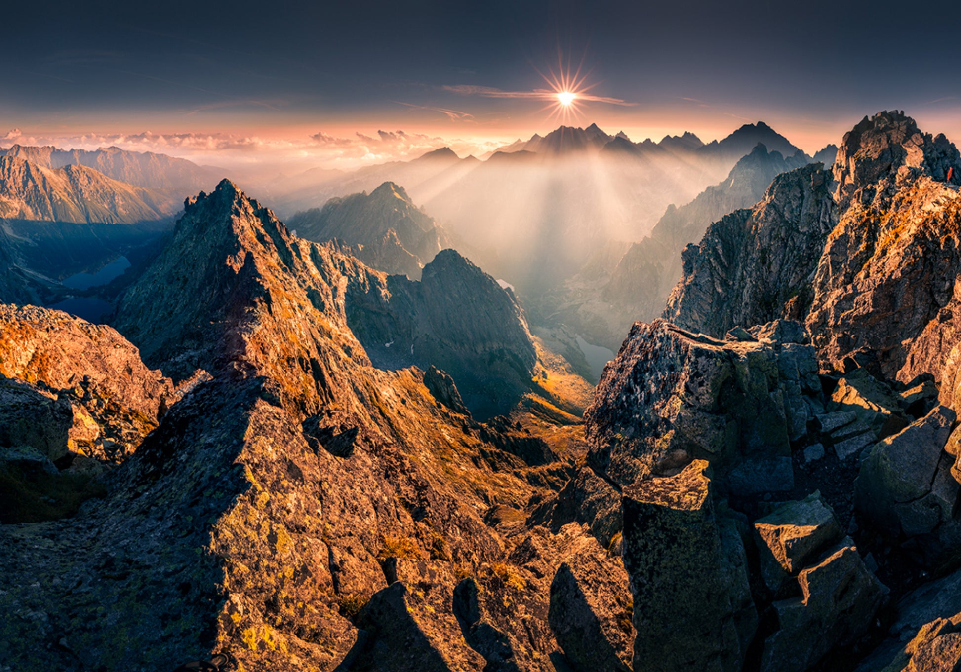 Goldene Berggipfel