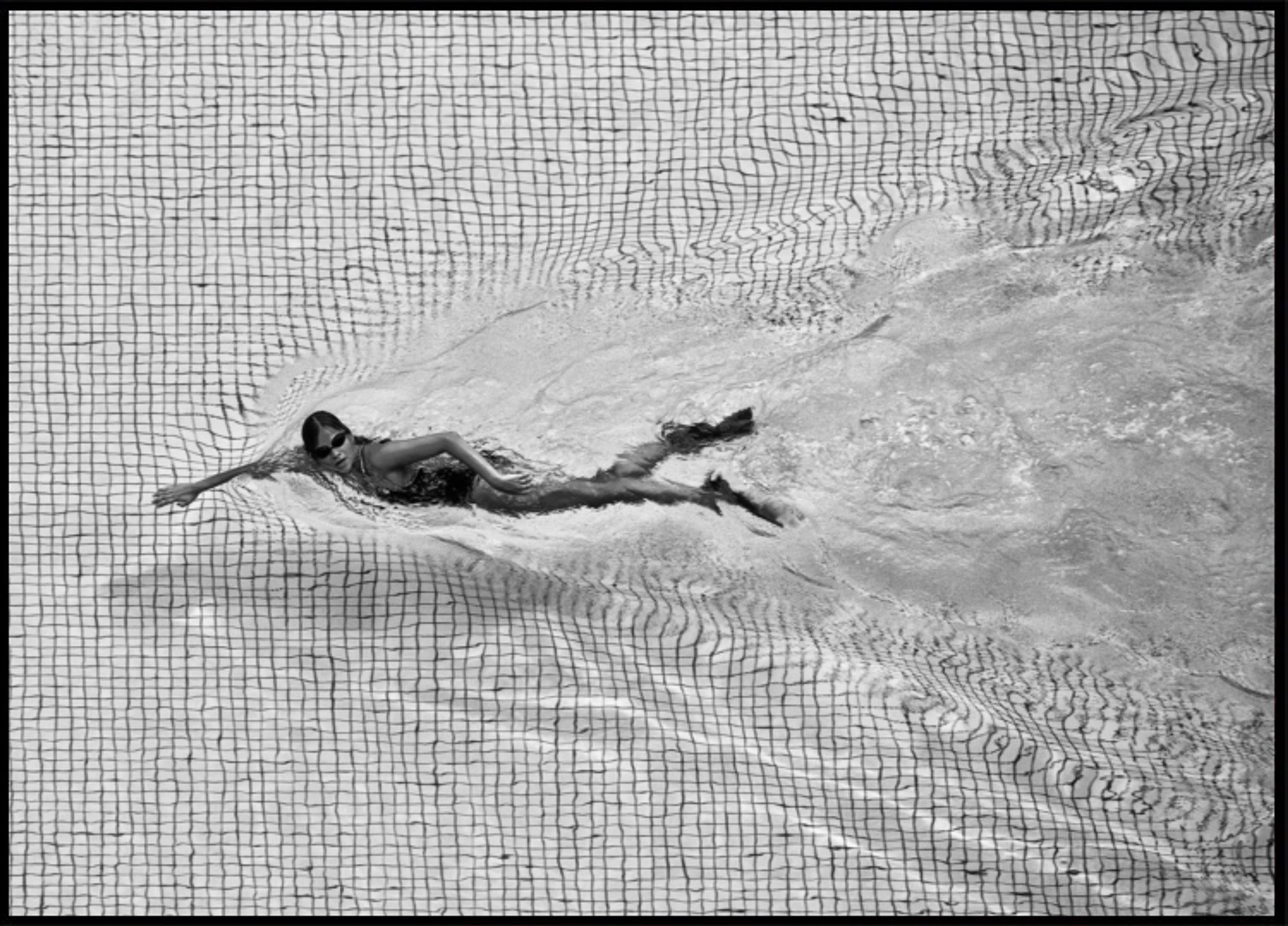 Dynamischer Poolschwimmer