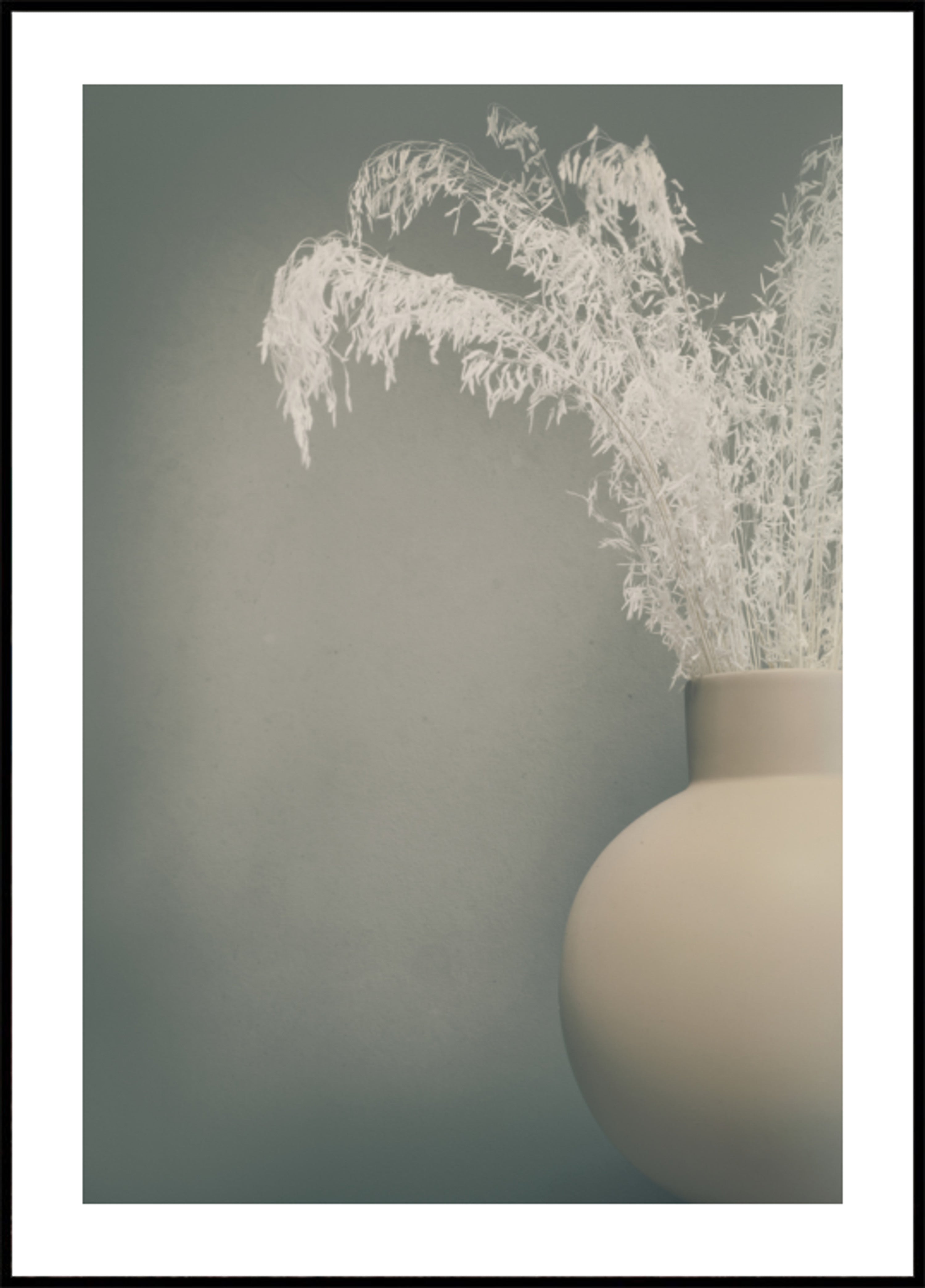 Ruhige getrocknete botanische Vase