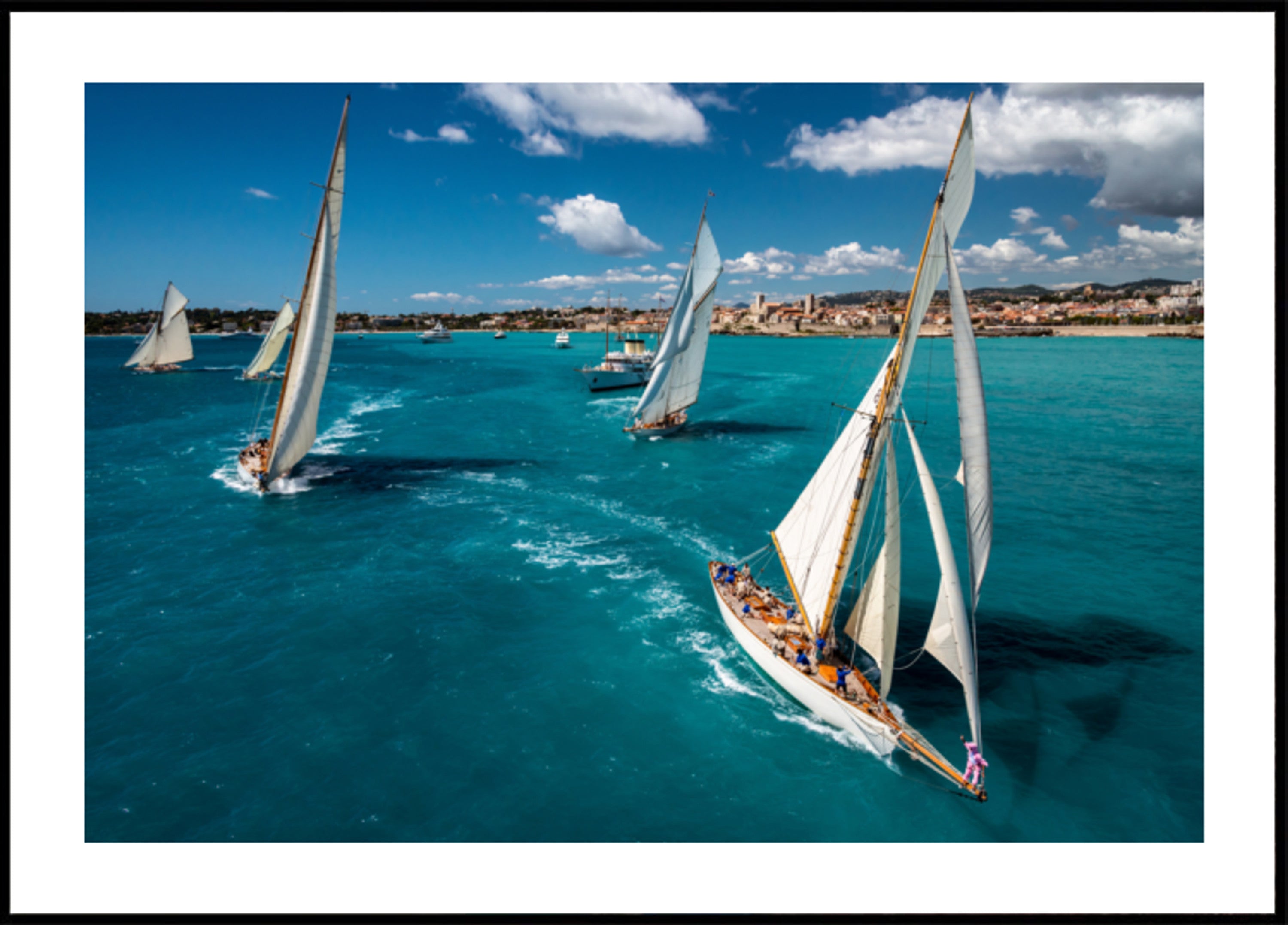 Segelregatta Türkisfarbenes Meer