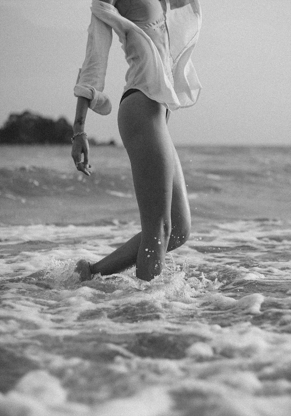 Poster Frau und Ozean - Posterbox.dk